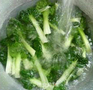 塔苦菜龙虾丸炒饭的做法步骤：6