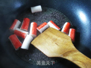 韭菜芽炒蟹肉棒的做法步骤：5