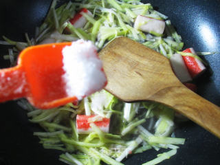 韭菜芽炒蟹肉棒的做法步骤：8