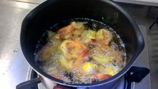 青芥菠萝虾的做法步骤：5