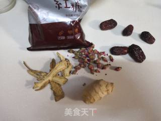 玫瑰花红糖养颜姜茶的做法步骤：1