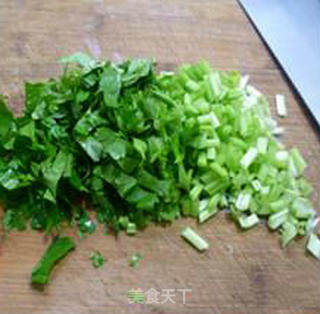 香芹牛肉末炒饭的做法步骤：5