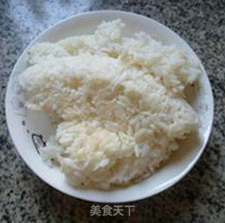 洋葱鸡肉炒饭的做法步骤：1