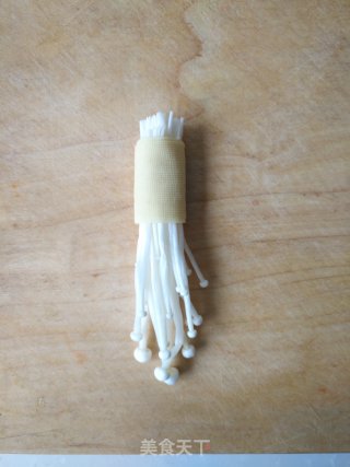 香煎孜然金针菇的做法步骤：4