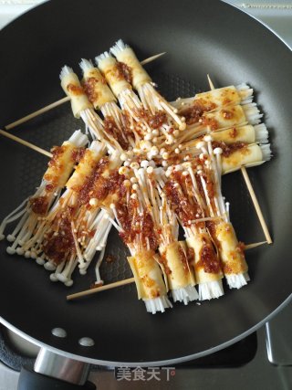 香煎孜然金针菇的做法步骤：6