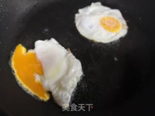 牛肉鸡蛋三明治的做法步骤：3