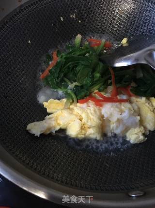少油版菠菜炒鹅蛋的做法步骤：11