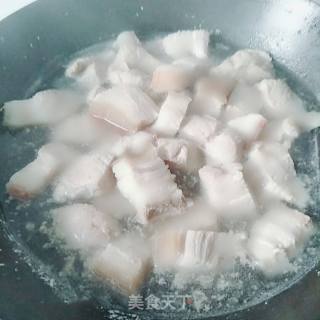 家常红烧肉的做法步骤：4