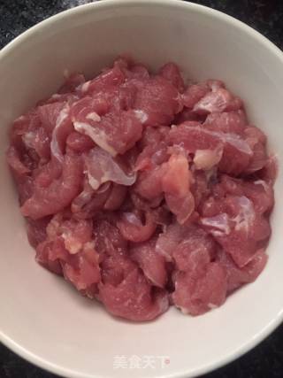 花甲瘦肉汤面的做法步骤：2
