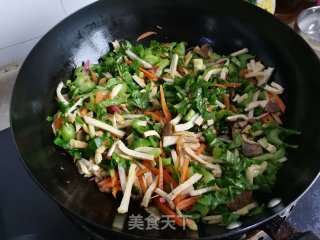 香肠蔬菜炒年糕的做法步骤：5