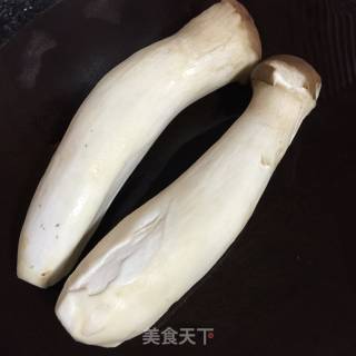 糖醋杏鲍菇的做法步骤：1