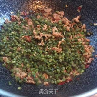 酱炒肉末酸豆角的做法步骤：7