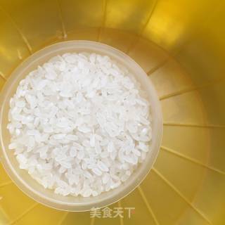 菠菜猪肝粥的做法步骤：1