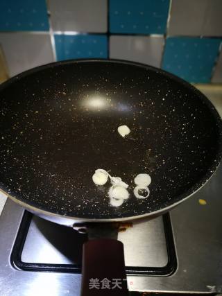 长寿面的做法步骤：1