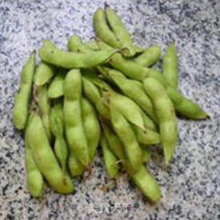 肉丸子土豆毛豆汤的做法步骤：1