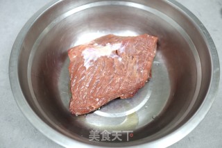 牛肉香菇香辣酱的做法步骤：1