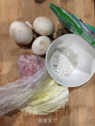 肉丸口菇汤的做法步骤：1