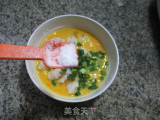 虾味球炒鸭蛋的做法步骤：5