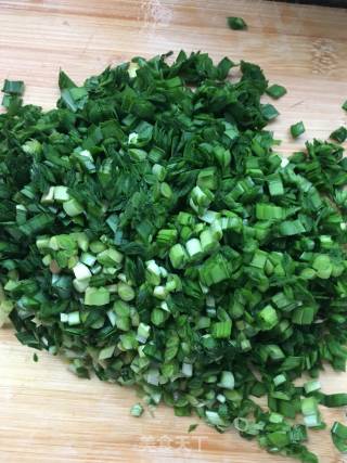 韭菜鹅蛋海米馅饼的做法步骤：17
