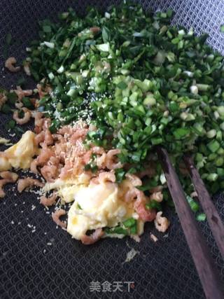 韭菜鹅蛋海米馅饼的做法步骤：21
