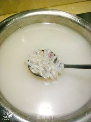简单的肉皮冻的做法步骤：7