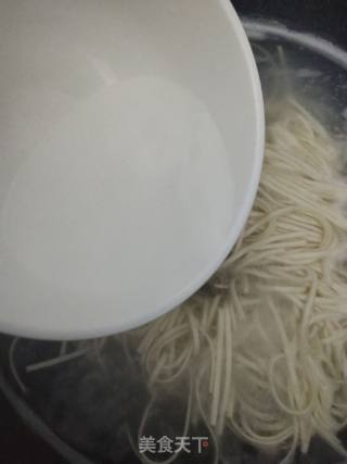 豆腐块紫菜面的做法步骤：1
