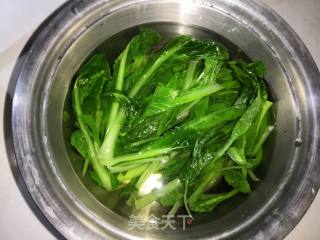 蚝油榛蘑小白菜的做法步骤：4