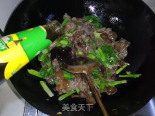 蚝油榛蘑小白菜的做法步骤：9