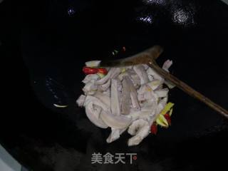 杭椒炒猪肚的做法步骤：6