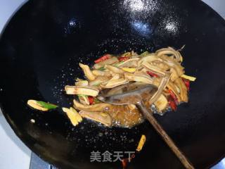 杭椒炒猪肚的做法步骤：8