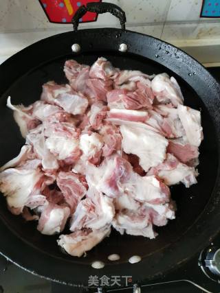 红焖砂锅羊肉的做法步骤：3