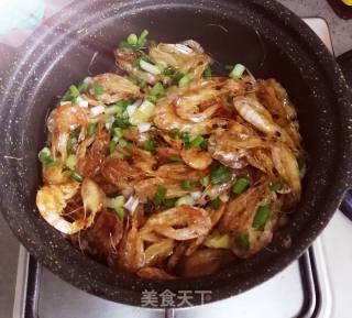 葱烧虾干的做法步骤：3