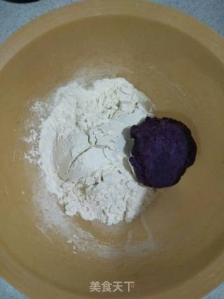 紫薯馒头的做法步骤：1