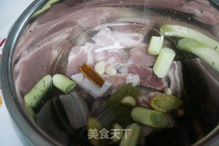 炖排骨的做法步骤：2