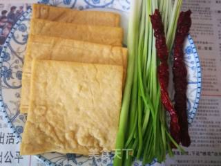 葱烧豆腐的做法步骤：1