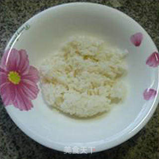 海苔青瓜火腿肠饭团的做法步骤：1