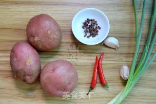 酸辣土豆丝的做法步骤：1