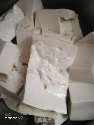 腊味豆腐的做法步骤：2