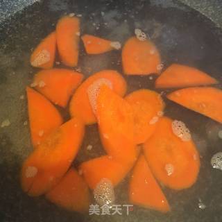 圆椒胡萝卜炒牛肉的做法步骤：7