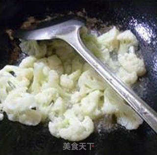 榨菜炒花菜的做法步骤：7
