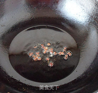 快手素菜——油焖尖椒的做法步骤：2