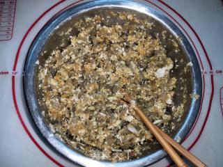 白菜粉条虾皮玉米蒸饺的做法步骤：7