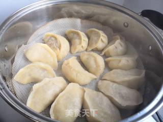 白菜粉条虾皮玉米蒸饺的做法步骤：14