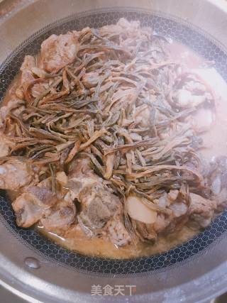 排骨炖干豆角的做法步骤：10