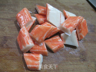 蟹肉棒炒牛心菜的做法步骤：3