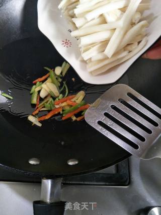 牛肉海鲜菇的做法步骤：6