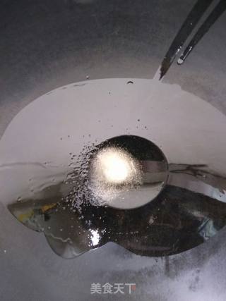 红烧土豆炖牛肉的做法步骤：2