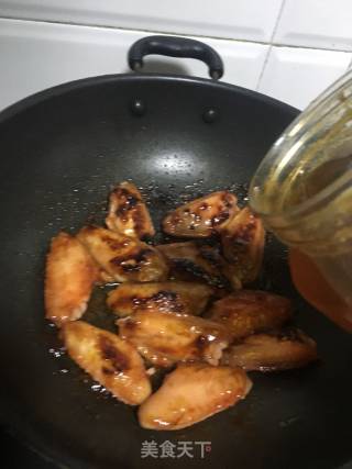 蜜汁鸡翅的做法步骤：8