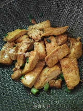 葱香豆腐块的做法步骤：5