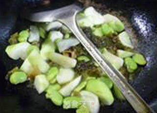 酸菜蚕豆炒夜开花的做法步骤：11